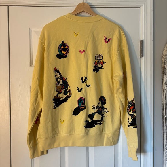 Disney Parks Store Mickey Mouse & Friends Halloween Pullover Sweatshirt Yellow S - Picture 8 of 9